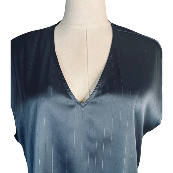 Halogen Medium Womens V-Neck Cap Sleeve Top Blue Pinstripe Polyester/Spandex - Picture 3 of 12